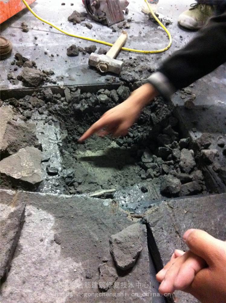 地砖中间空鼓不处理可以吗(地板砖中间空鼓最简单的修补方法)